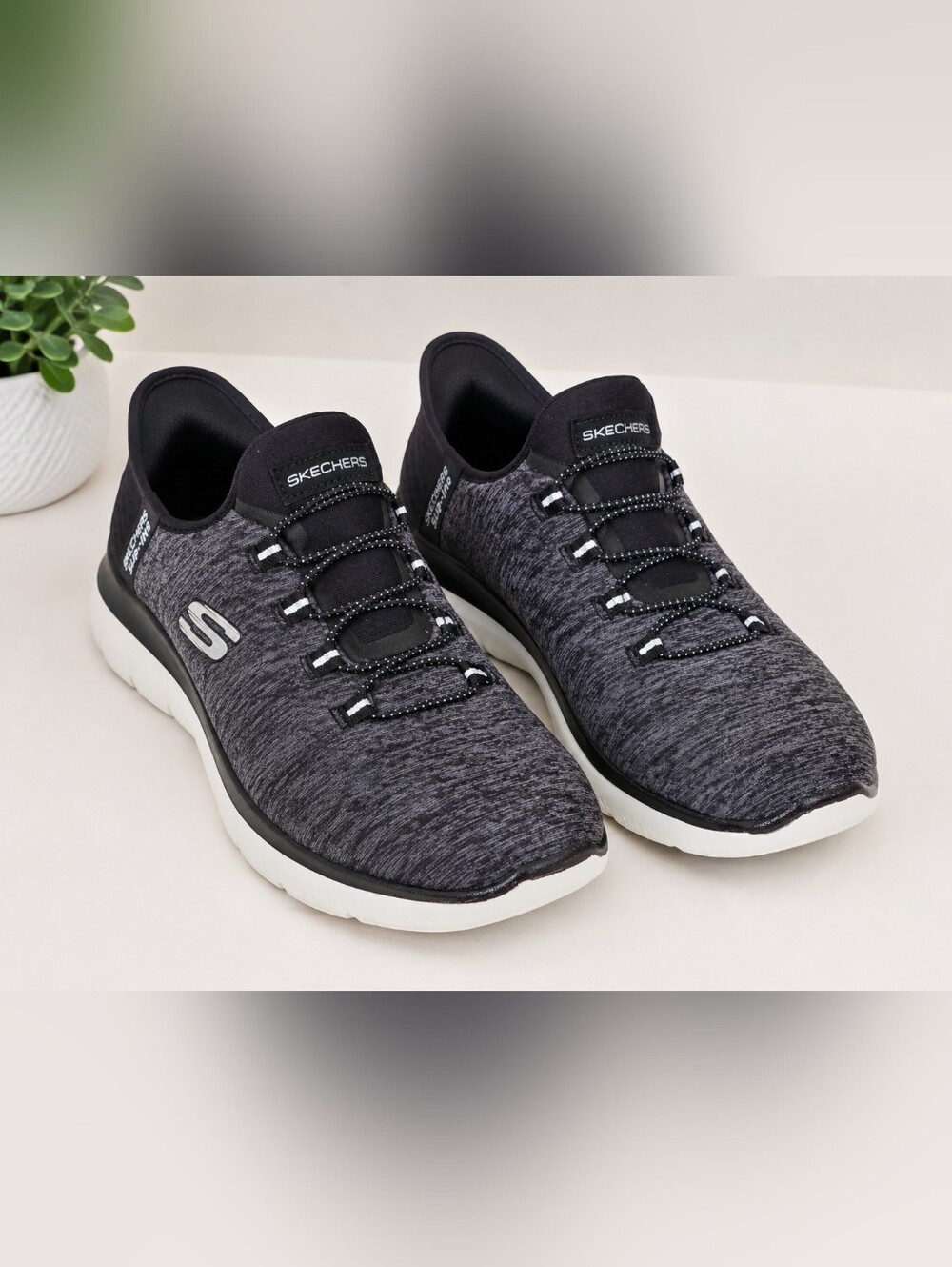 Skechers Slip-Ins Hands Free Women’s Size 6 Gray Black Comfort Walking Sneakers